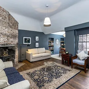 Ulster Apartment, 7 Henrietta Street, Centre Dublin